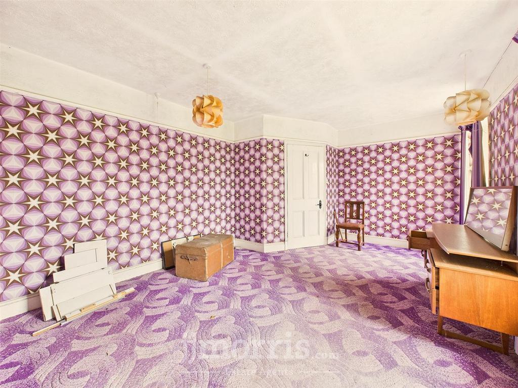 CAM05297 G0-PR0072-STILL029.jpg