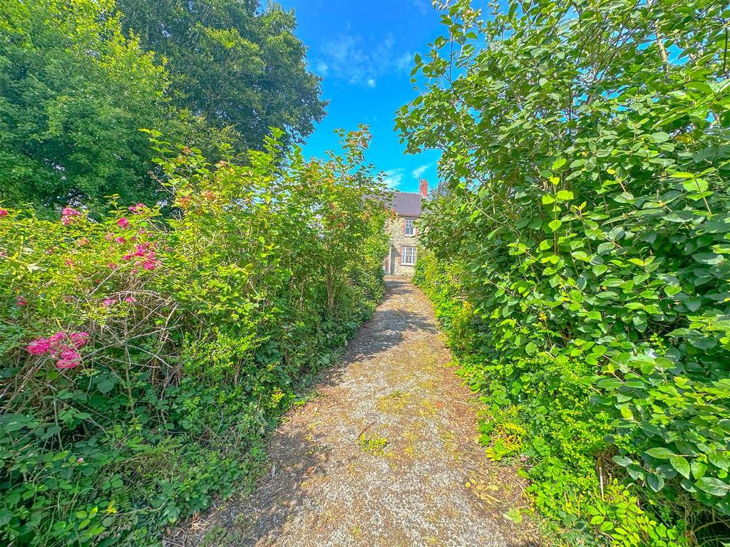 B8 AE1805-81 C1-44 DE-B669-E85 B7 A1 B9 A38.jpeg