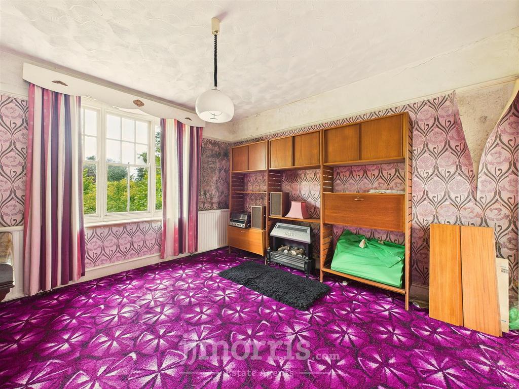 CAM05297 G0-PR0072-STILL011.jpg