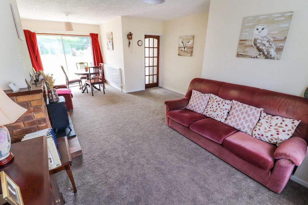 Stonewell Crescent, Nuneaton 3 bed semidetached house for sale £260,000
