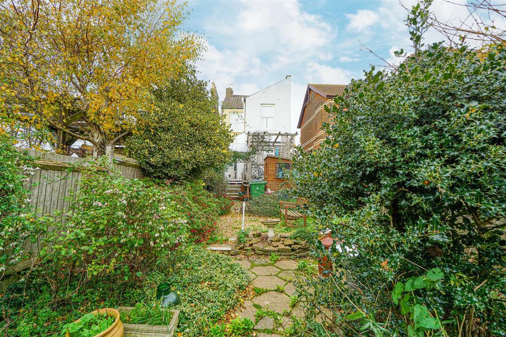 Clive Avenue, Hastings 2 bed detached house for sale £350,000