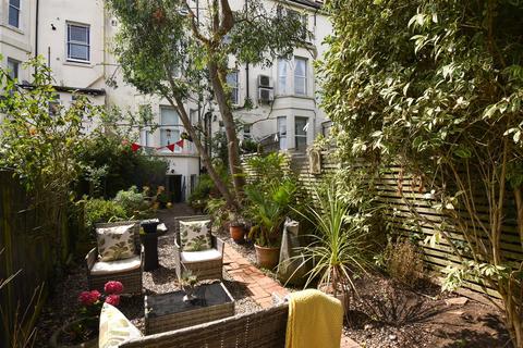 Flat 4, 1 Anglesea Terrace, St Leonards-on-sea, TN38 0QS