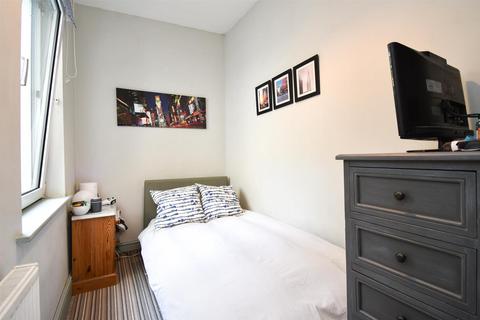 Flat 4, 1 Anglesea Terrace, St Leonards-on-sea, TN38 0QS