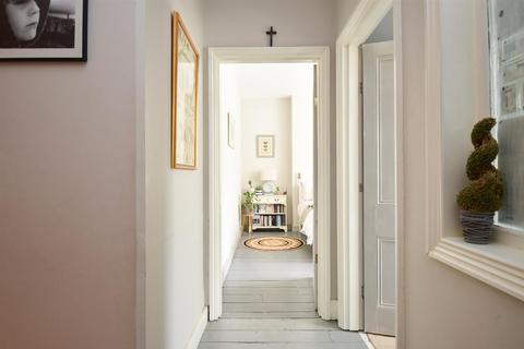 Flat 4, 1 Anglesea Terrace, St Leonards-on-sea, TN38 0QS