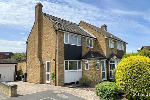 35 Colston Crescent, Goffs Oak, Waltham Cross, EN7 5RS
