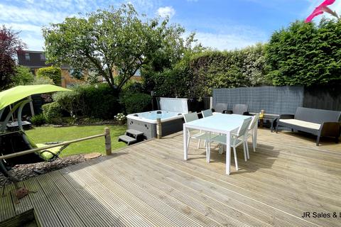 35 Colston Crescent, Goffs Oak, Waltham Cross, EN7 5RS