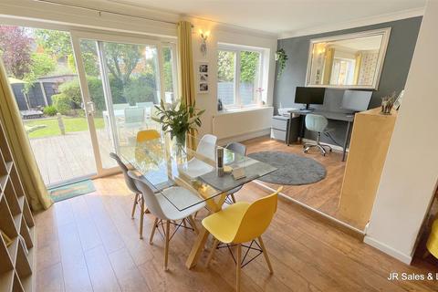 35 Colston Crescent, Goffs Oak, Waltham Cross, EN7 5RS