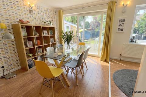 35 Colston Crescent, Goffs Oak, Waltham Cross, EN7 5RS