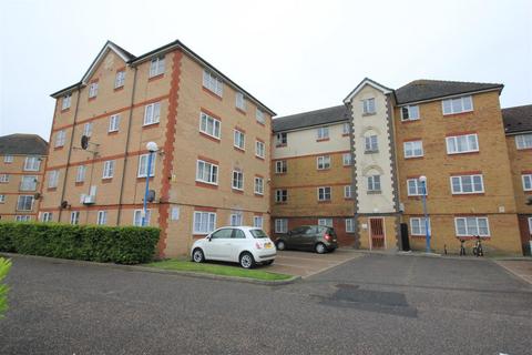 2 bedroom flat for sale, Bellingham Court, Wanderer Drive, IG11