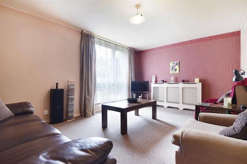 87 Warner Place, London, E2 7DB