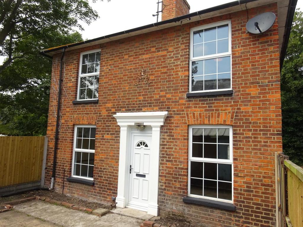 Church Road, Lydd, Romney Marsh 2 bed detached house for sale £260,000