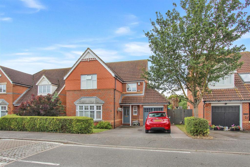 Wyvern Close, Milton Regis, Sittingbourne 4 bed detached house for sale