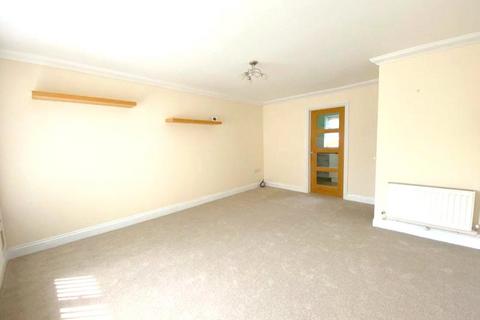 2 bedroom bungalow to rent, Greenacres Ring, Angmering, West Sussex