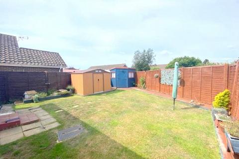 2 bedroom bungalow to rent, Greenacres Ring, Angmering, West Sussex