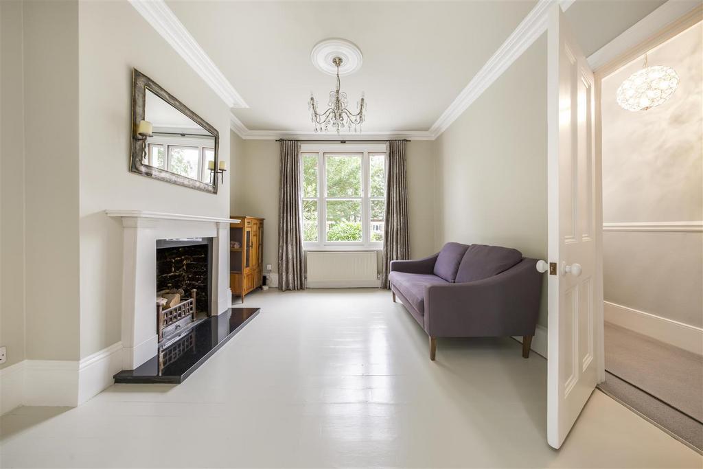 Haggard Road, Twickenham 4 bed house £4,500 pcm (£1,038 pw)