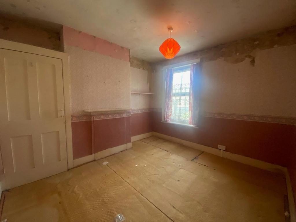 Bedroom 2.jpg