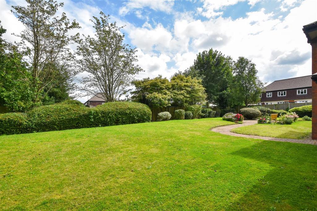 5 Saxon Park, High Street, Albrighton 2 bed retirement property for