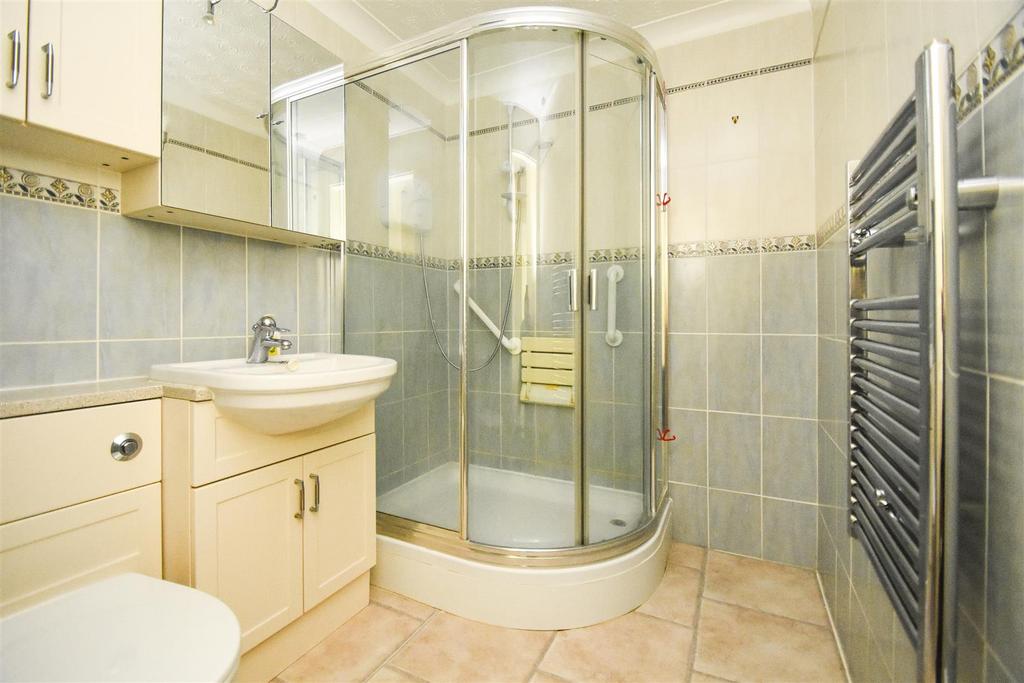 5 Saxon Park   Shower Room.jpg