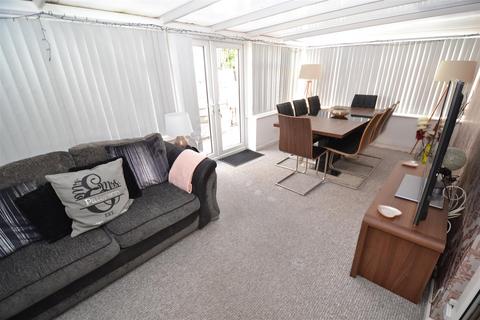 66 High Ash, Shipley, BD18 1NE