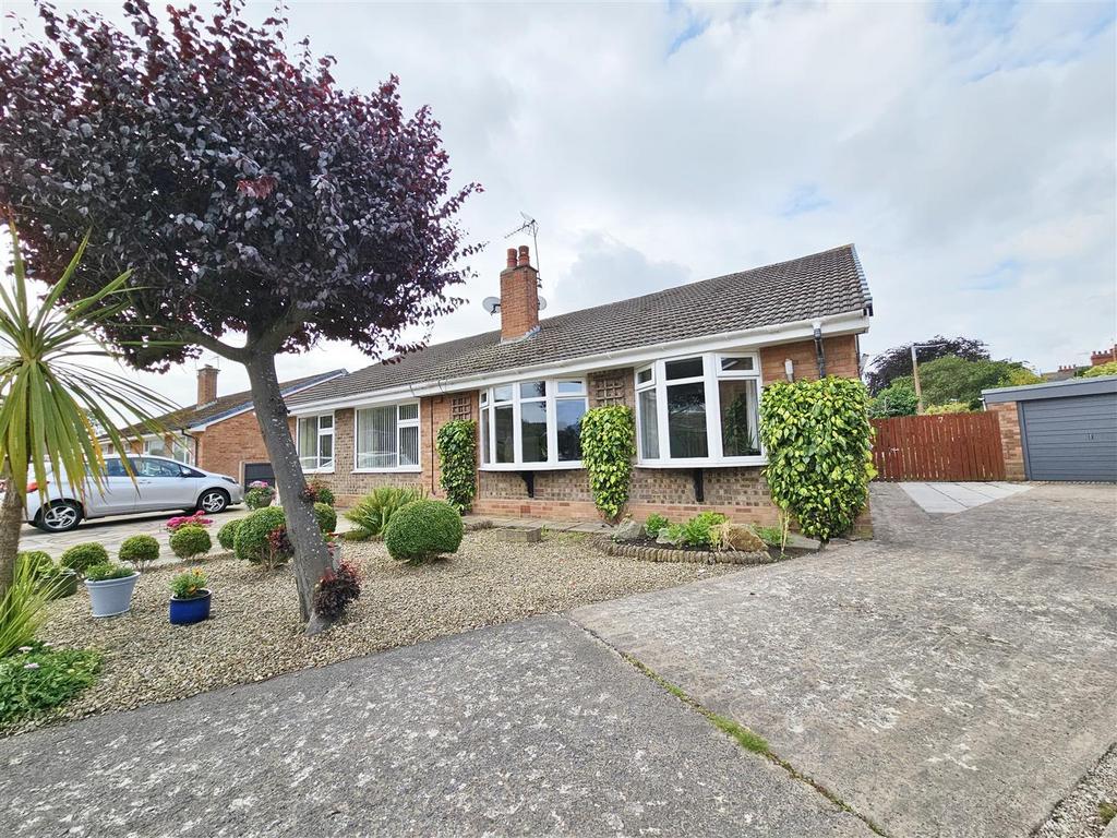 Pinewood Crescent, Lytham 2 bed semidetached bungalow for sale £275,000