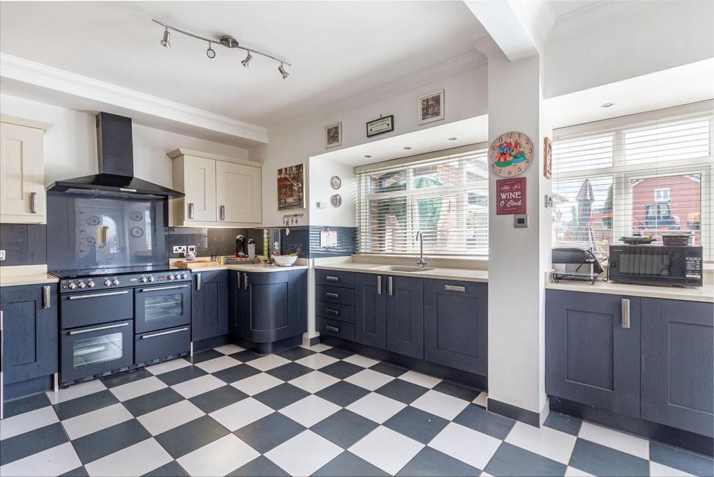 Kitchen-2.jpg