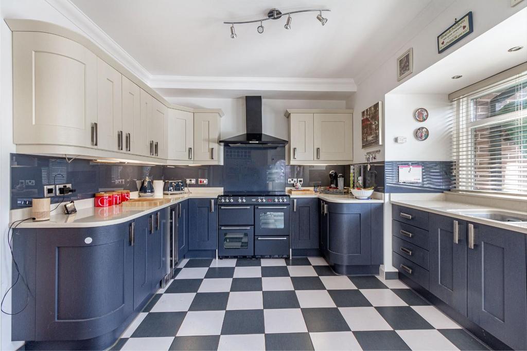 Kitchen-3.jpg