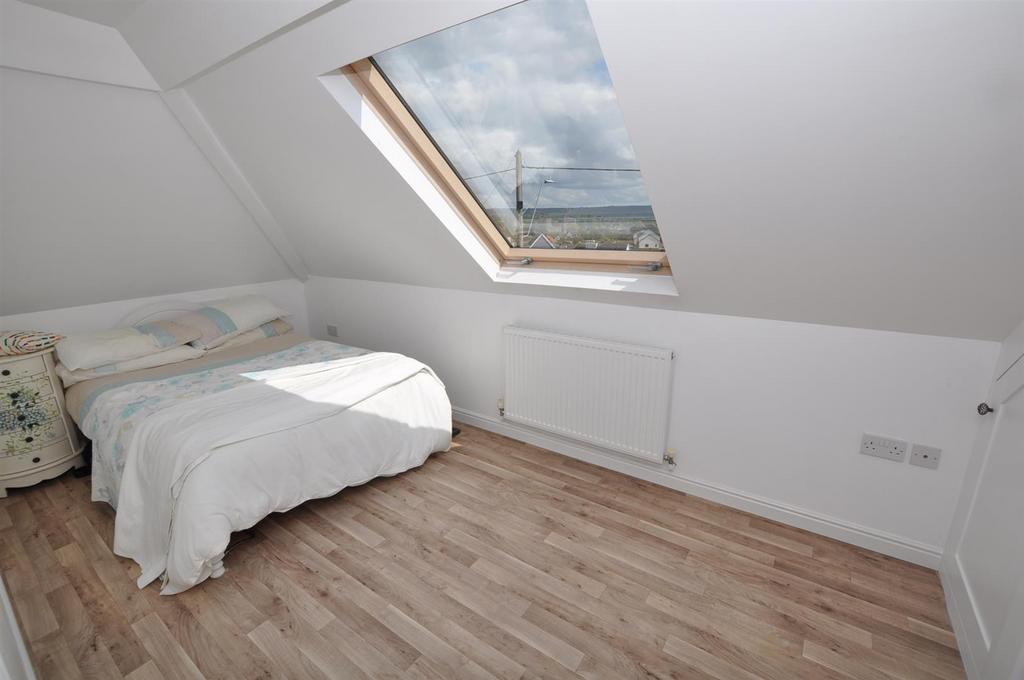 Rear Bedroom 3