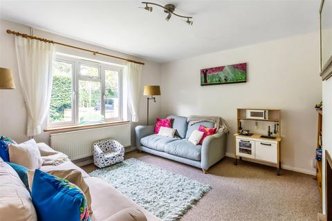 Robertsfield Holland Road, Oxted, RH8 9BQ