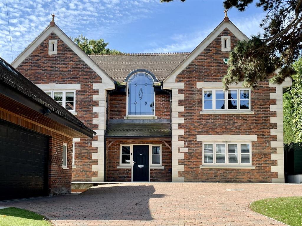 49 Casterton Road, Stamford. PE9 2UA 4 bed detached house to rent £