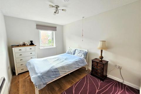 1 bedroom retirement property for sale, Stokes Court, East Finchley, London, N2