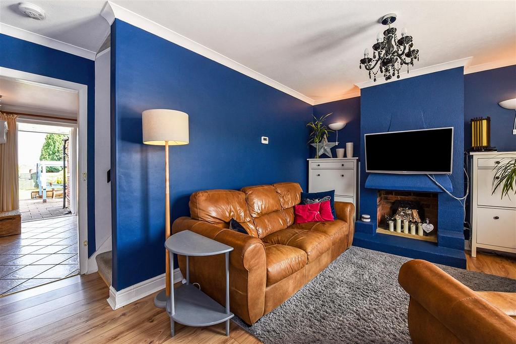 Vigo Road, Andover 2 bed terraced house for sale £275,000