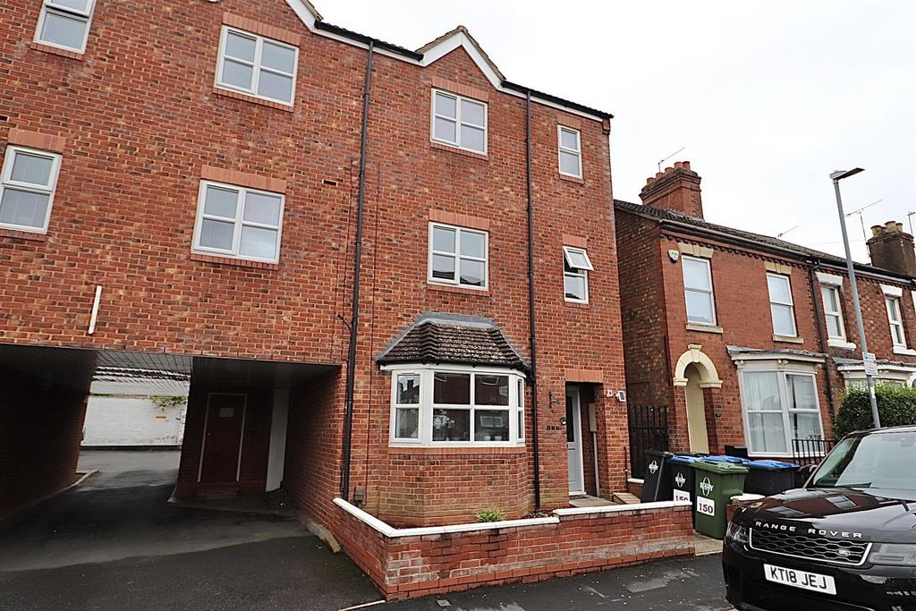 Cambridge Street, Rugby 2 bed apartment for sale £112,000
