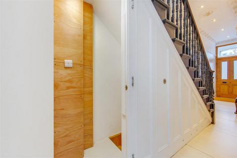 37 Shirlock Road, London, NW3 2HR
