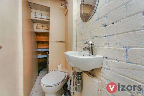 81 Alcester Road, Studley, B80 7NJ