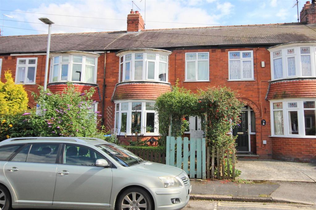 Park Avenue, Beverley 3 bed terraced house for sale £285,000