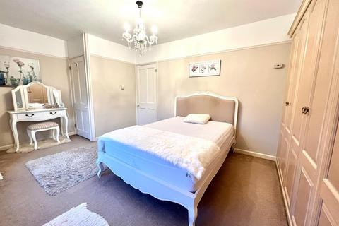 3 bedroom terraced house to rent, Martin Road, Dagenham, Essex, RM8