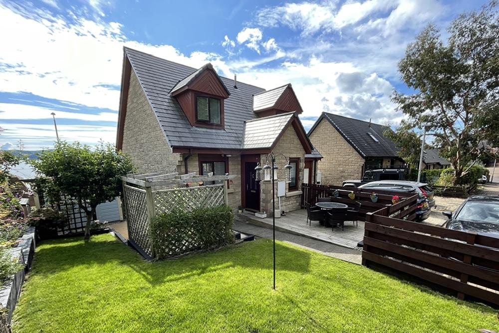 Bullwood Road, Dunoon, Argyll and... 3 bed detached house for sale £