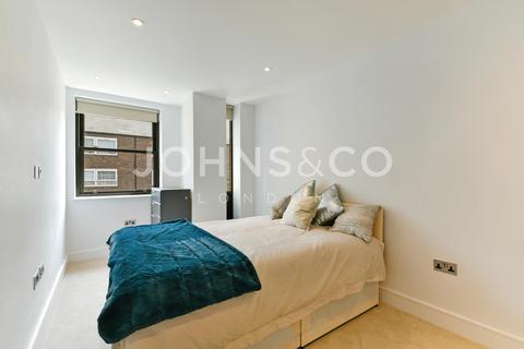 3 bedroom flat for sale, Albany Court, Kew Bridge, London, W4