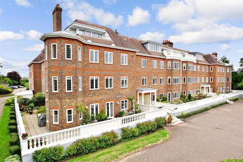 2 bedroom apartment for sale, Batts Hill, Reigate, Surrey