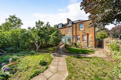 18 Manor Road, Beckenham, BR3 5LE