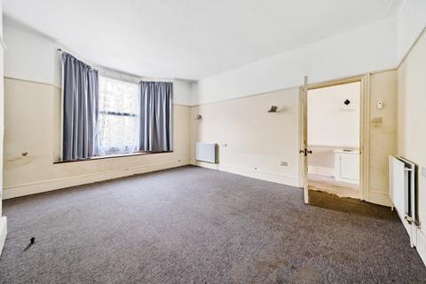 18 Manor Road, Beckenham, BR3 5LE