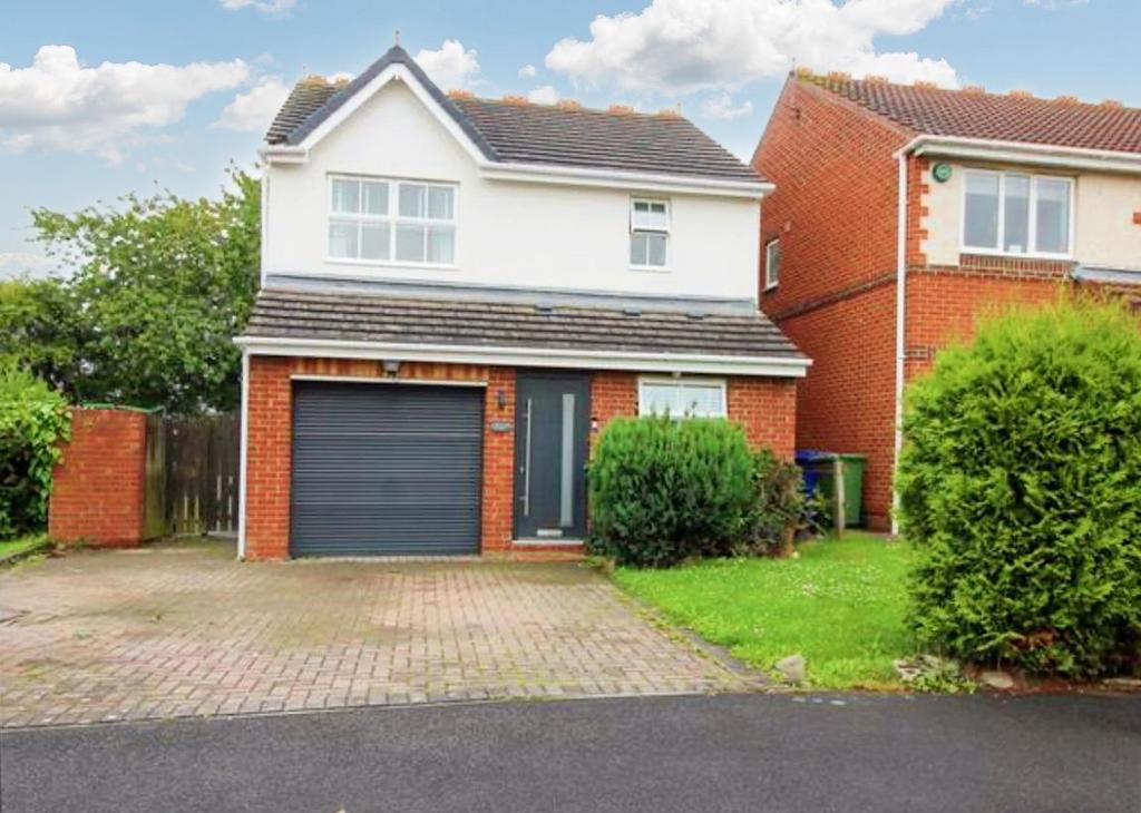 Silverdale Road, Cramlington, Northumberland, NE23 3LW 3 bed detached