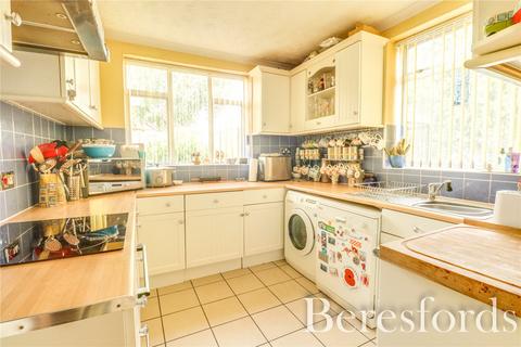 32 Wrexham Road, Romford, RM3 9HH