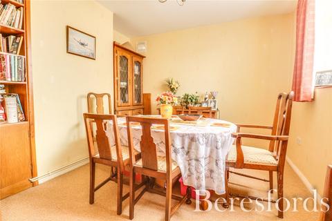 32 Wrexham Road, Romford, RM3 9HH