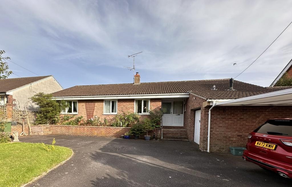 Yeovil Road, East Coker, Yeovil, Somerset, BA22 4 bed bungalow for sale