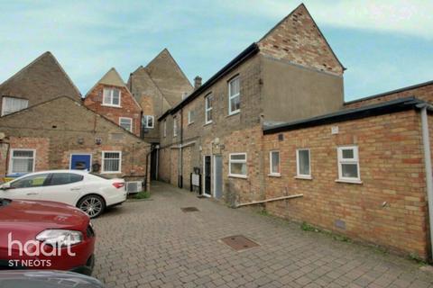 undefined, High Street, St Neots