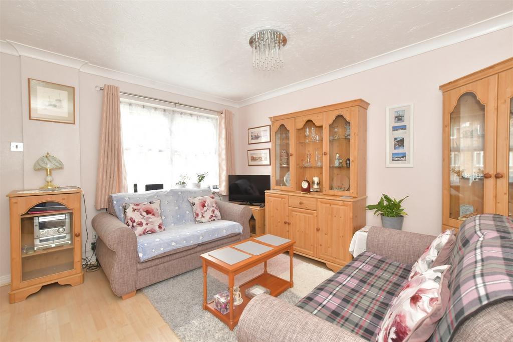 Redwood Grove, Havant, Hampshire 2 bed terraced house for sale £230,000
