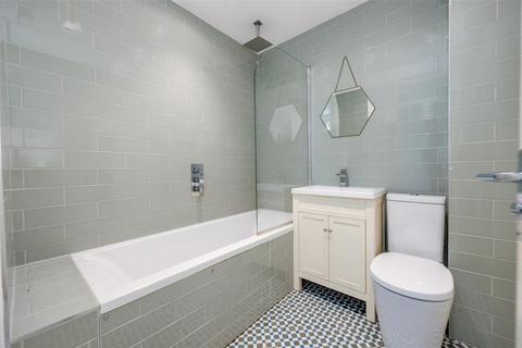 41 Ross Road, South Norwood, London, SE25 6SB