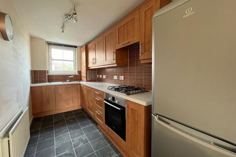 2 bedroom flat to rent, Leyland Road, Bathgate EH48