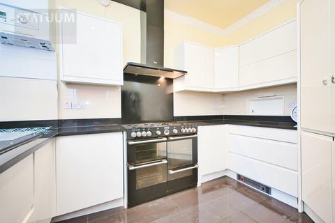 4 bedroom terraced house to rent, Harringay Road, Turnpaike Lane, Harringay, London, N15